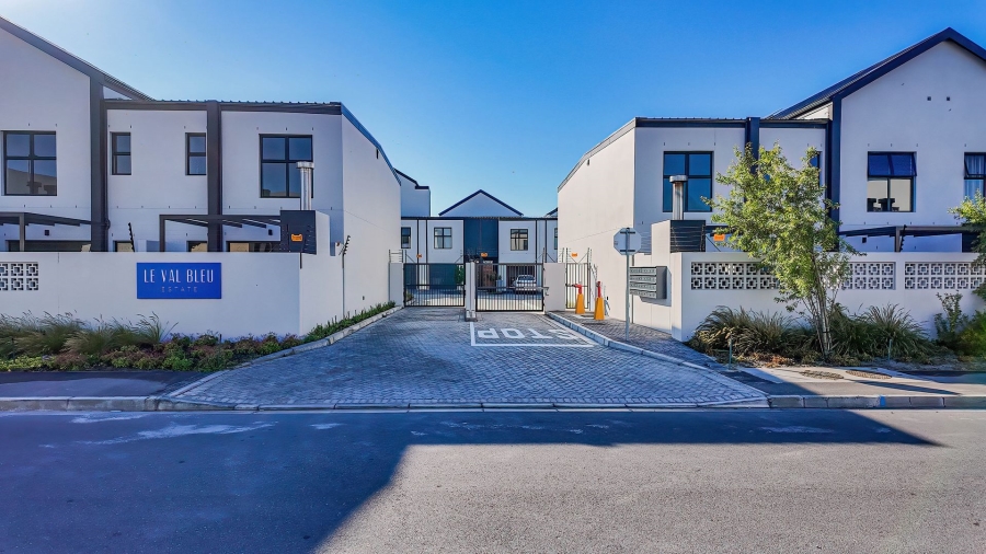 To Let 3 Bedroom Property for Rent in Sandown Western Cape